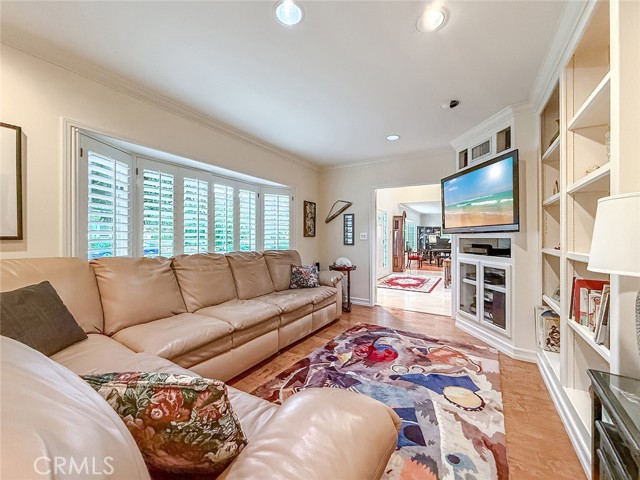 17512 Superior Street photo 29