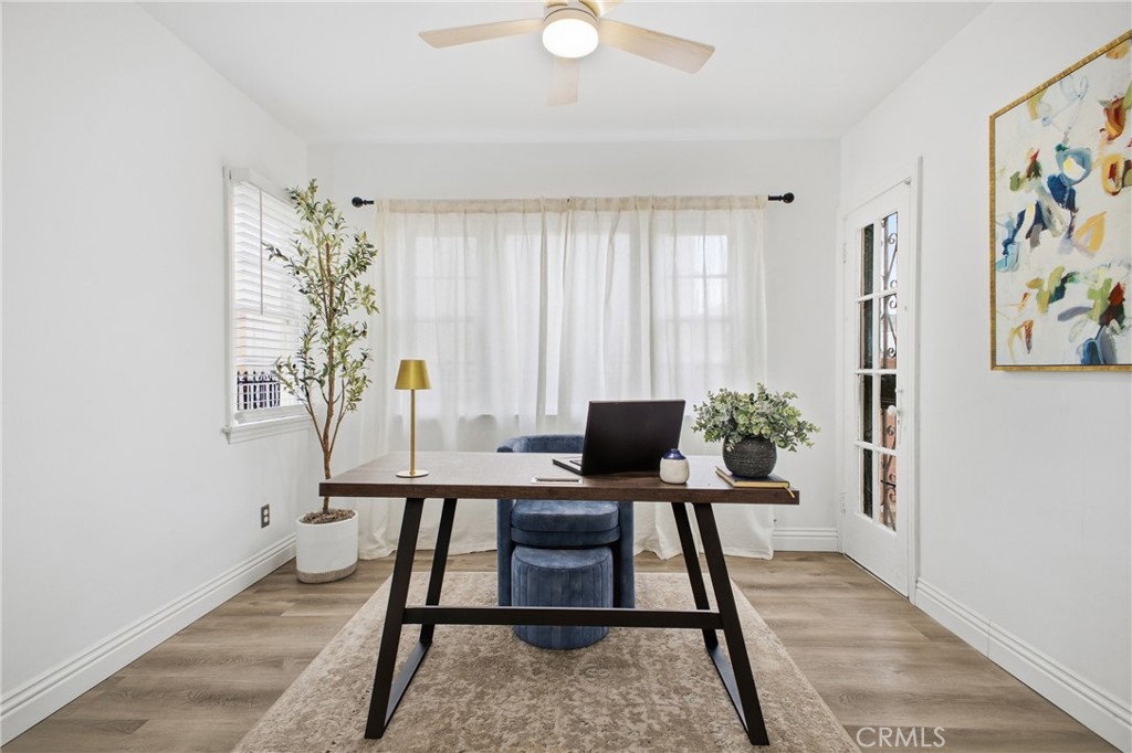 https://media.crmls.org/medias/1d8bb81c-20e8-4306-96f1-7af29de6e08e.jpg?preset=X-Large