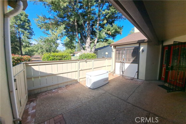 Detail Gallery Image 5 of 30 For 12165 S. Stoneridge, Paradise,  CA 95969 - 2 Beds | 2 Baths