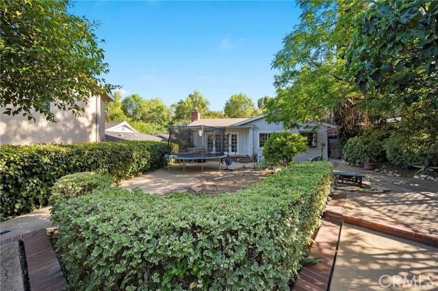 20955 De Mina Street, Woodland Hills CA: https://media.crmls.org/medias/1d8c4861-c1fd-456a-8f6b-dc979daf0761.jpg