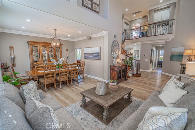 Detail Gallery Image 8 of 53 For 23321 Cuestport Dr, Valencia,  CA 91354 - 5 Beds | 4 Baths