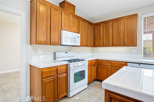 Detail Gallery Image 19 of 67 For 28536 Mission Dr, Menifee,  CA 92584 - 6 Beds | 4 Baths