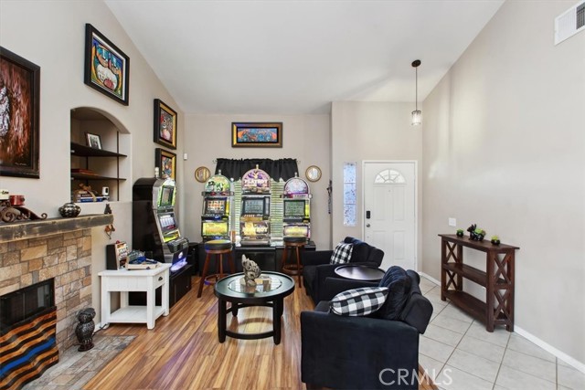 Detail Gallery Image 16 of 65 For 12427 Stardell Ln, Yucaipa,  CA 92399 - 4 Beds | 2/1 Baths