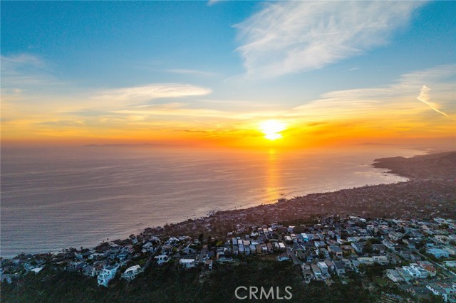 956 Tia Juana, Laguna Beach CA: https://media.crmls.org/medias/1d8efb03-d91d-4baf-b106-a1272bc48fc0.jpg