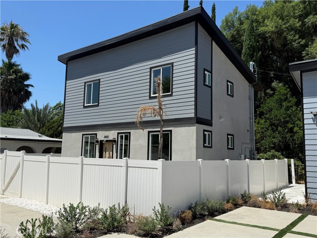 19515 Cantara Street, Reseda CA: https://media.crmls.org/medias/1d8f3675-1f51-4d72-9402-4742d9223c4d.jpg
