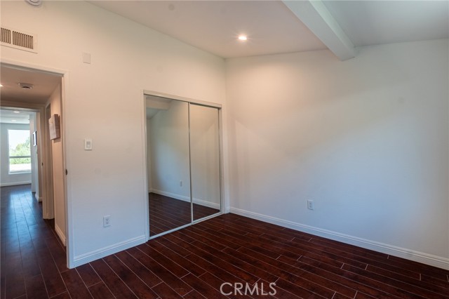 Detail Gallery Image 17 of 25 For 6155 Reseda #4,  Tarzana,  CA 91335 - 3 Beds | 2 Baths