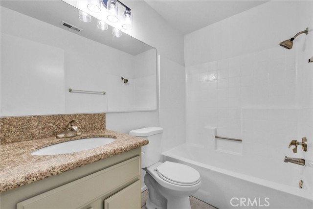Detail Gallery Image 12 of 20 For 12820 Pan Am Bld, Moreno Valley,  CA 92553 - 3 Beds | 2 Baths