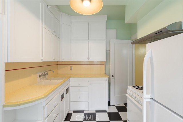 Detail Gallery Image 8 of 24 For 360 Ocean Bld #B,  Long Beach,  CA 90802 - 0 Beds | 1 Baths