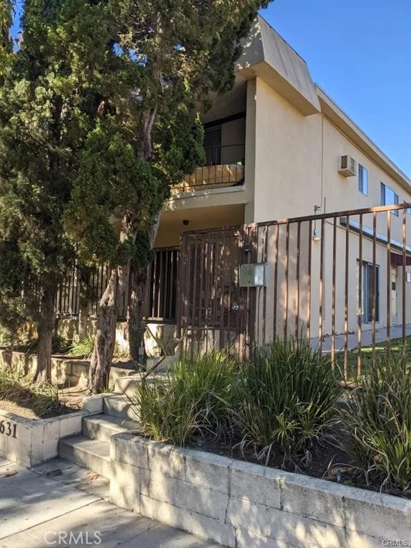 Detail Gallery Image 2 of 33 For 631 San Jose #F,  Burbank,  CA 91501 - 1 Beds | 1 Baths