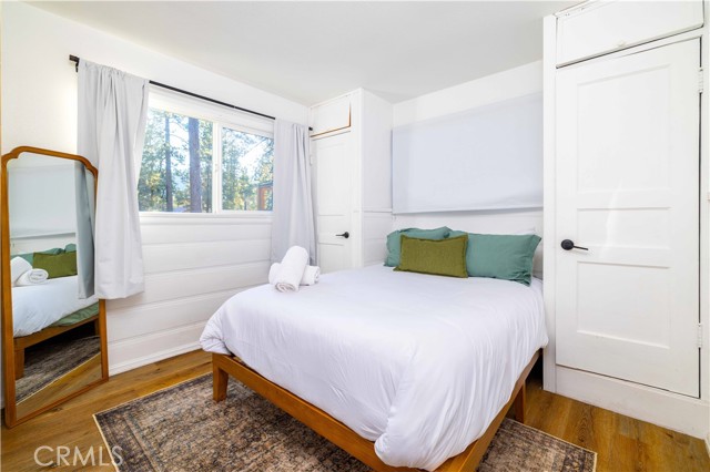 Detail Gallery Image 9 of 18 For 42769 Conifer Dr, Big Bear Lake,  CA 92315 - 4 Beds | 1 Baths