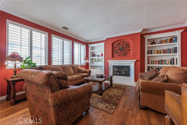 Detail Gallery Image 14 of 59 For 17396 Timberview Dr, Riverside,  CA 92504 - 4 Beds | 3/1 Baths