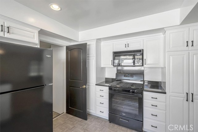 18500 Celtic Street, Porter Ranch CA: https://media.crmls.org/medias/1d931f6b-b42e-488f-9f86-273c29cf6187.jpg