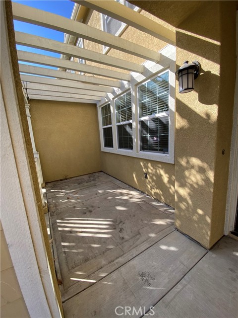 610 Green River Street, Oxnard CA: https://media.crmls.org/medias/1d93ce0f-267d-497b-958f-84bb8de202b9.jpg