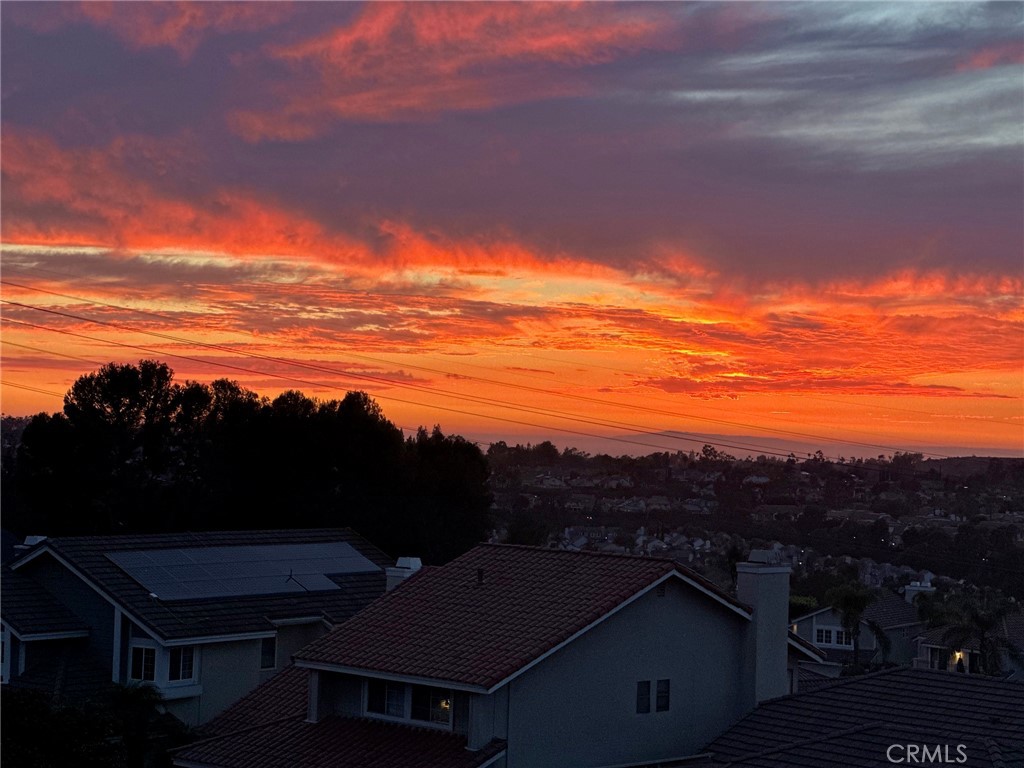 https://media.crmls.org/medias/1d93f2bf-93b4-463c-879e-366fc9a7a350.jpg?preset=X-Large