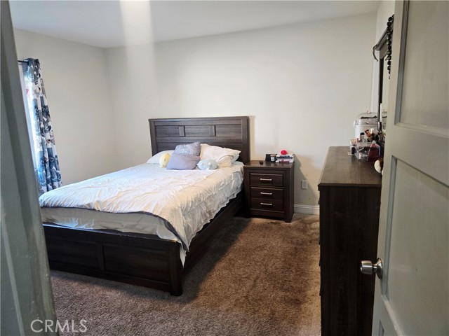 814 S Poinsettia Avenue, Compton CA: https://media.crmls.org/medias/1d948082-c697-491e-8deb-d7017b19b874.jpg