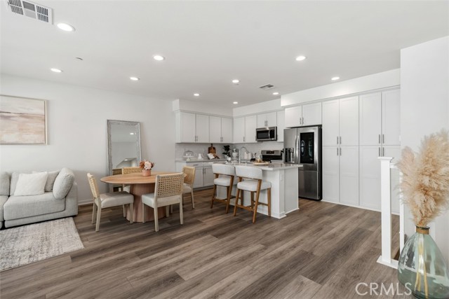 Detail Gallery Image 12 of 44 For 503 Deeann, Lake Forest,  CA 92610 - 2 Beds | 2/1 Baths