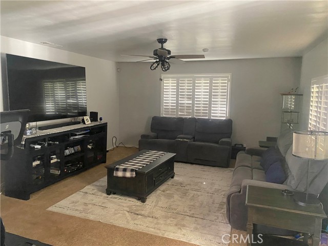 Detail Gallery Image 3 of 19 For 1776 San Bernardino Ave, Pomona,  CA 91767 - 4 Beds | 2 Baths