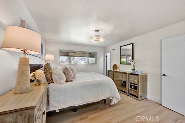16761 Montclair Lane, Huntington Beach CA: https://media.crmls.org/medias/1d95b232-ba34-4899-ad38-ace4769fec81.jpg
