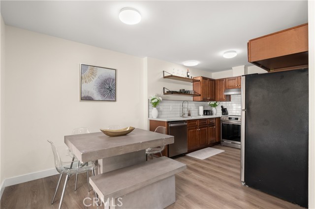 341 Carriage Drive, Santa Ana CA: https://media.crmls.org/medias/1d960b70-d113-4652-9f46-60afb683146c.jpg