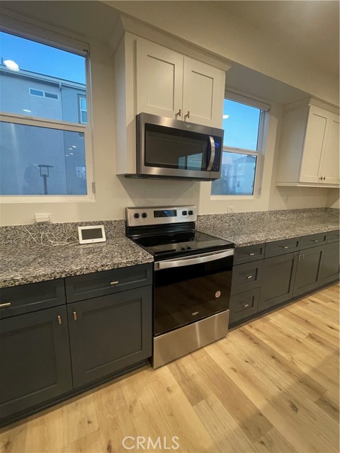 Detail Gallery Image 18 of 34 For 200 N Standard, Santa Ana,  CA 92701 - 4 Beds | 3/1 Baths