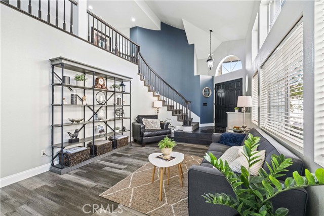 Detail Gallery Image 8 of 45 For 14377 Autumn Hill, Chino Hills,  CA 91709 - 4 Beds | 2/1 Baths