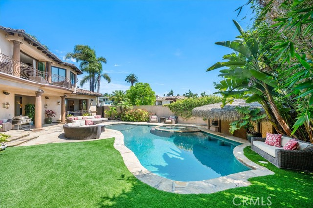 215 S Poinsettia Avenue, Manhattan Beach CA: https://media.crmls.org/medias/1d9779ce-8f22-4ec9-8af1-e431a9fd6044.jpg