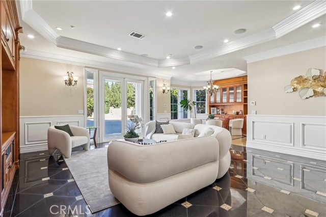 Detail Gallery Image 11 of 68 For 1117 Encanto Dr, Arcadia,  CA 91007 - 6 Beds | 6/1 Baths