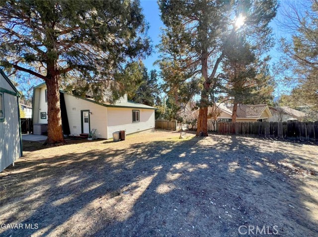 Detail Gallery Image 19 of 43 For 1027 Pine Mountain, Big Bear City,  CA 92314 - 3 Beds | 2/1 Baths