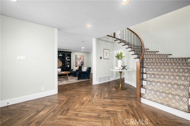 Detail Gallery Image 21 of 74 For 7926 E Garner, Long Beach,  CA 90808 - 4 Beds | 2/1 Baths