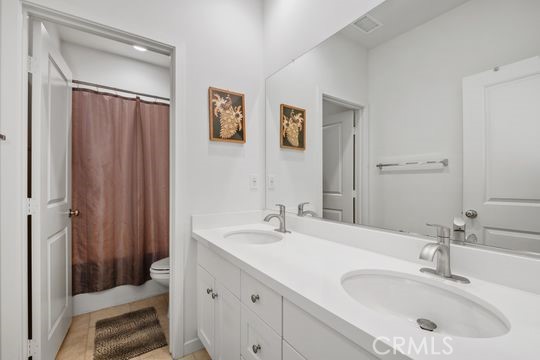 Detail Gallery Image 32 of 37 For 165 Frame, Irvine,  CA 92618 - 4 Beds | 3/1 Baths
