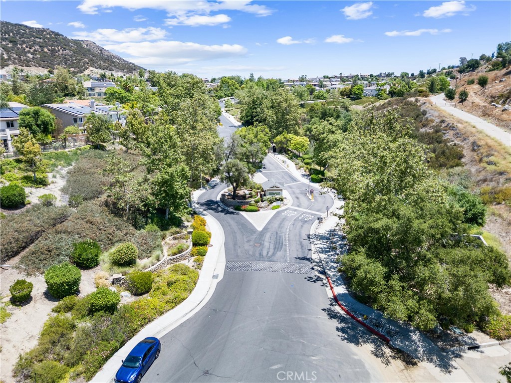 https://media.crmls.org/medias/1d99b6e4-4b5f-4ae6-9fb0-96115f3bcec1.jpg?preset=X-Large