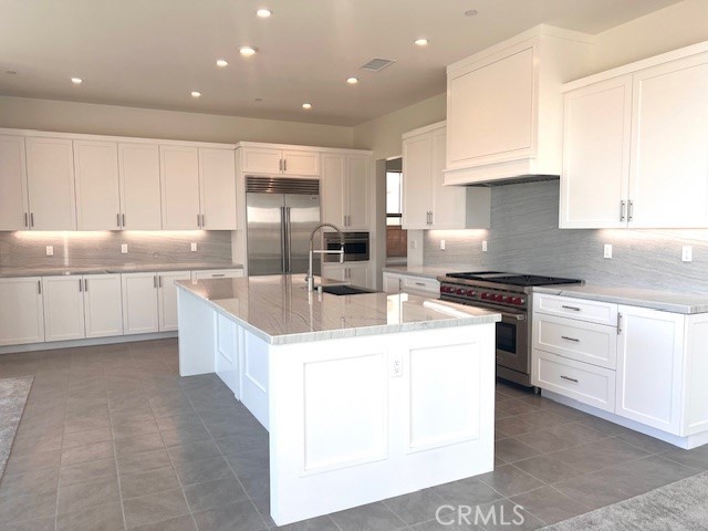 121 Drumbeat, Irvine CA: https://media.crmls.org/medias/1d9aff1c-648b-41c2-b0a3-b29ba0556736.jpg