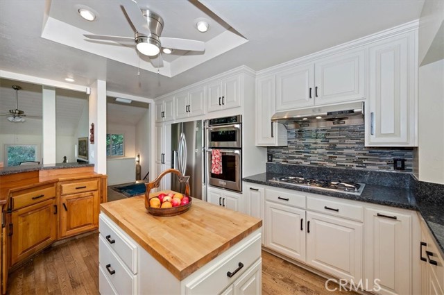 789 Jagerhorn Dr, Lake Arrowhead, CA 92352