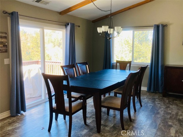 Detail Gallery Image 8 of 19 For 1302 Calgary Dr, Lake Arrowhead,  CA 92352 - 3 Beds | 2/1 Baths