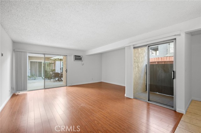 Detail Gallery Image 5 of 23 For 409 Burchett #119,  Glendale,  CA 91203 - 1 Beds | 1 Baths