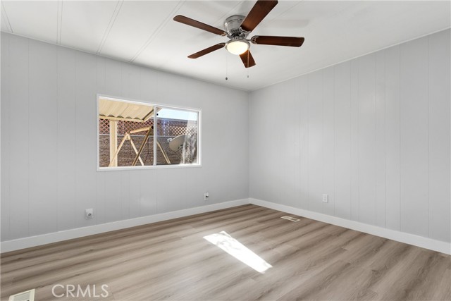 Detail Gallery Image 13 of 24 For 13878 Victoria Dr, Victorville,  CA 92395 - 3 Beds | 2 Baths