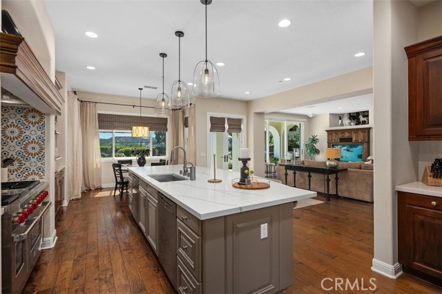 15 Long View Road, Coto de Caza CA: https://media.crmls.org/medias/1d9cb0a5-3487-4fe8-9265-ba7406a512a2.jpg