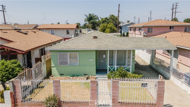 1257 E 76th Place, Los Angeles CA: https://media.crmls.org/medias/1d9ccd2a-f4e7-4211-9998-91dd57419b60.jpg