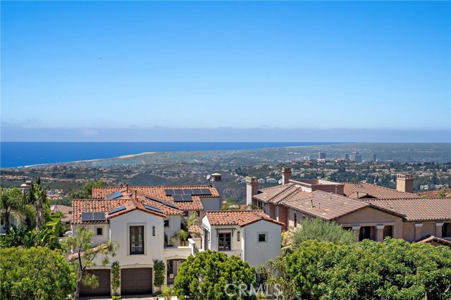 39 Sarteano Dr., Newport Coast CA: https://media.crmls.org/medias/1d9cda6f-b9a3-49f4-8179-d1421eb02dc6.jpg