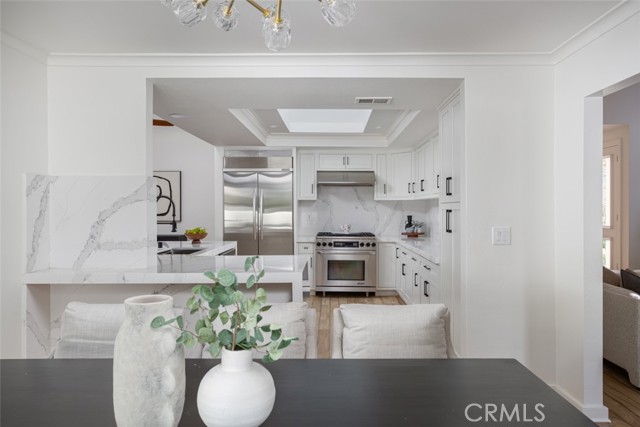 Detail Gallery Image 14 of 34 For 10 Maritime Dr, Corona Del Mar,  CA 92625 - 3 Beds | 2 Baths