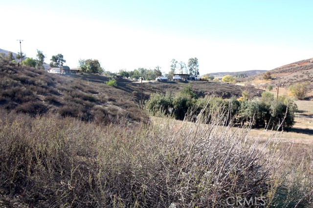 33687 N Sidney Circle, Winchester CA: https://media.crmls.org/medias/1d9db220-4a24-4cd6-86bd-9ee2bffd104e.jpg