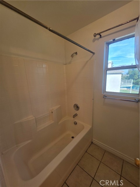 Detail Gallery Image 10 of 21 For 16080 Edgewater, Moreno Valley,  CA 92551 - 4 Beds | 2/1 Baths