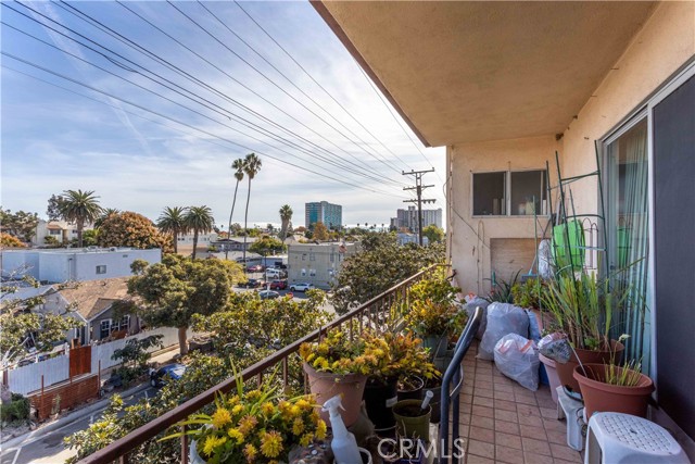 Detail Gallery Image 33 of 37 For 1625 E Appleton St 3j,  Long Beach,  CA 90802 - 2 Beds | 2 Baths