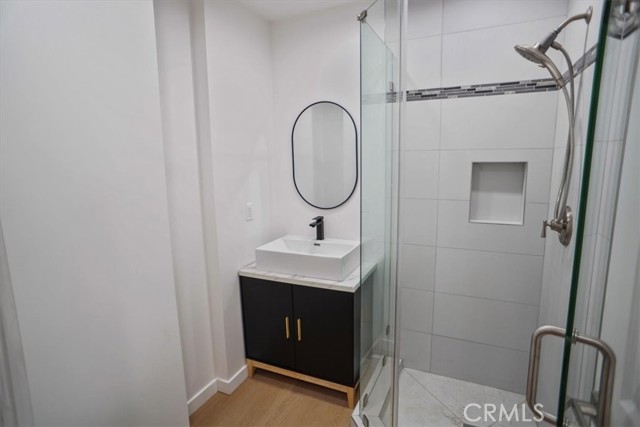 Detail Gallery Image 9 of 11 For 10326 Silverton Ave, Tujunga,  CA 91042 - 2 Beds | 2 Baths