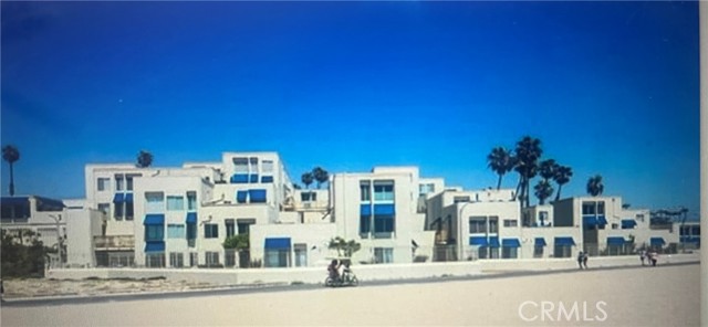 711 Pacific Coast, Huntington Beach CA: https://media.crmls.org/medias/1d9f7581-d5d9-47cd-98d0-771294616c63.jpg