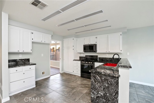 Detail Gallery Image 17 of 37 For 27602 Potomac Dr, Menifee,  CA 92586 - 3 Beds | 2 Baths