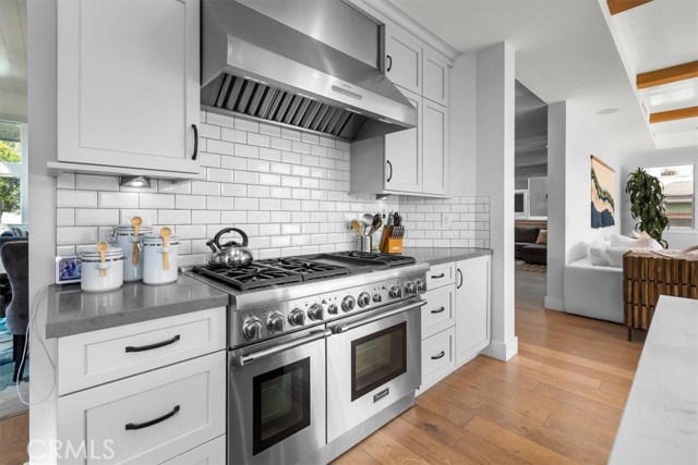 2306 Robinson Street, Redondo Beach, California 90278, 5 Bedrooms Bedrooms, ,4 BathroomsBathrooms,Residential,Sold,Robinson,SB22018047