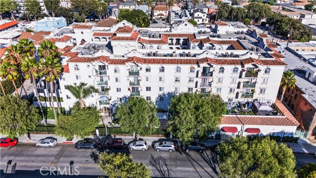 Detail Gallery Image 3 of 41 For 7018 Rita Ave #404,  Huntington Park,  CA 90255 - 3 Beds | 2 Baths