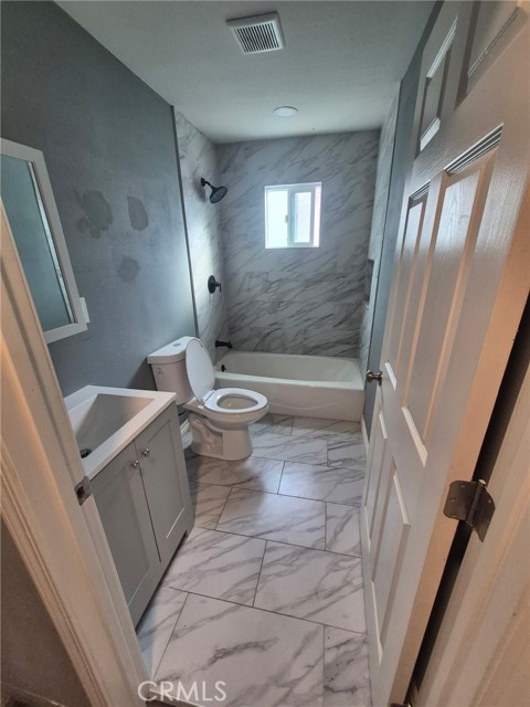 Detail Gallery Image 6 of 9 For 2743 N E, San Bernardino,  CA 92405 - 2 Beds | 1 Baths