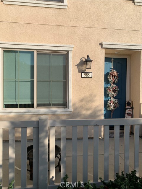 Detail Gallery Image 1 of 9 For 985 W Clover Ave, Rialto,  CA 92376 - 3 Beds | 2/1 Baths